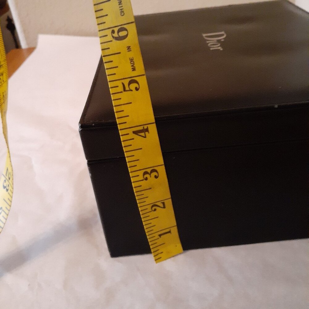 Dior Parfum Promotion Box - Picture 12 of 13